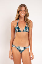 Laden Sie das Bild in den Galerie-Viewer, Model Front: Rio De Sol Oberteil Top Azule Mel
