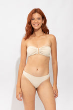 Laden Sie das Bild in den Galerie-Viewer, Model Front: Rio De Sol Unterteil Bottom Solar-Off Essential-Comfy
