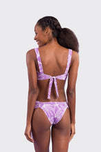 Laden Sie das Bild in den Galerie-Viewer, Model Back: Rio De Sol Set Set Trail-Purple Amelia Baobi

