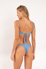 Laden Sie das Bild in den Galerie-Viewer, Model Back: Rio De Sol Set Set Solar-Celeste Zaya Eden

