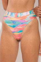 Laden Sie das Bild in den Galerie-Viewer, Gallery: Rio De Sol Unterteil Bottom River Hotpant-Cos
