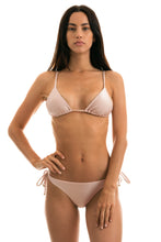 Laden Sie das Bild in den Galerie-Viewer, Model Front: Rio De Sol Unterteil Bottom Essence Invisible
