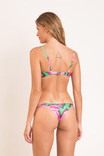 Laden Sie das Bild in den Galerie-Viewer, Model Back: Rio De Sol Set Set Parrots Bandeau-Crispy Cheeky-Crispy
