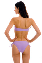 Laden Sie das Bild in den Galerie-Viewer, Model Back: Rio De Sol Oberteil Top Uv-Harmonia Bandeau-Reto
