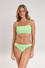 Laden Sie das Bild in den Galerie-Viewer, Model Front: Rio De Sol Oberteil Top Sand-Menta Bandeau-Reto
