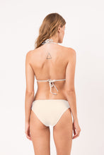 Laden Sie das Bild in den Galerie-Viewer, Model Back: Rio De Sol Unterteil Bottom Touch-Natural Essential-Comfy
