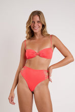 Laden Sie das Bild in den Galerie-Viewer, Image 05: Rio De Sol Set Set Malibu-Folia Bandeau-Iris Highwaist-Spin-Iris
