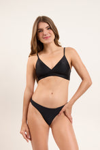 Laden Sie das Bild in den Galerie-Viewer, Bottom Touch-Black Essential
