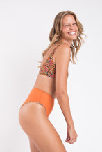 Laden Sie das Bild in den Galerie-Viewer, Image 10: Rio De Sol Unterteil Bottom Bouquet Hotpants
