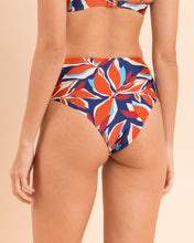 Laden Sie das Bild in den Galerie-Viewer, Image 11: Rio De Sol Unterteil Bottom Leaves Hotpants
