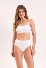 Laden Sie das Bild in den Galerie-Viewer, Image 06: Rio De Sol Unterteil Bottom Memphis-White Hotpants
