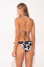 Laden Sie das Bild in den Galerie-Viewer, Model Back: Rio De Sol Unterteil Bottom Poppy Ibiza-Comfy
