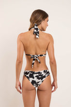 Laden Sie das Bild in den Galerie-Viewer, Model Back: Rio De Sol Unterteil Bottom Poppy Mel
