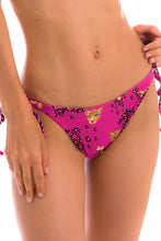 Laden Sie das Bild in den Galerie-Viewer, Gallery: Rio De Sol Unterteil Bottom Roar-Pink Ibiza
