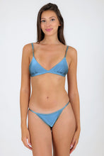 Laden Sie das Bild in den Galerie-Viewer, Model Front: Rio De Sol Unterteil Bottom Shimmer-Baltic-Sea California
