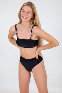 Model Front: Rio De Sol Unterteil Bottom Shimmer-Black Hotpants