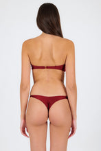 Laden Sie das Bild in den Galerie-Viewer, Model Back: Rio De Sol Unterteil Bottom Shimmer-Divino Nice-Fio
