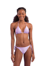 Laden Sie das Bild in den Galerie-Viewer, Model Front: Rio De Sol Unterteil Bottom Shimmer-Harmonia Ibiza-Comfy
