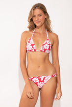 Laden Sie das Bild in den Galerie-Viewer, Model Front: Rio De Sol Set Set Pua-Hibiscus Mel
