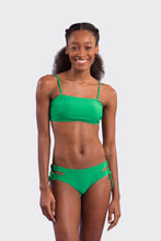 Laden Sie das Bild in den Galerie-Viewer, Model Front: Rio De Sol Set Set Tambourine Bandeau-Reto Madrid
