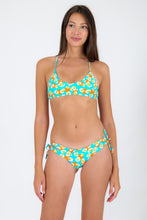 Laden Sie das Bild in den Galerie-Viewer, Model Front: Rio De Sol Oberteil Top Dubai Bralette
