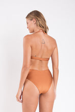 Laden Sie das Bild in den Galerie-Viewer, Model Back: Rio De Sol Oberteil Top Nocciola Mila
