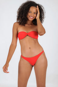 Model Front: Rio De Sol Oberteil Top Rouge Twist