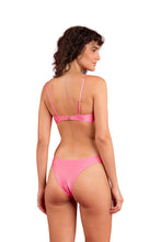 Laden Sie das Bild in den Galerie-Viewer, Model Back: Rio De Sol Oberteil Top Shimmer-Confetti Bandeau-Joy
