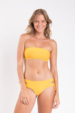 Laden Sie das Bild in den Galerie-Viewer, Model Front: Rio De Sol Oberteil Top Solar Bandeau-Reto
