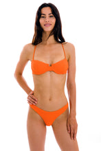 Laden Sie das Bild in den Galerie-Viewer, Model Front: Rio De Sol Oberteil Top St-Tpz-Tangerina Balconet
