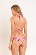 Laden Sie das Bild in den Galerie-Viewer, Model Back: Rio De Sol Oberteil Top Sweet-Camo Mel
