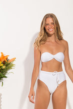 Laden Sie das Bild in den Galerie-Viewer, Set Shimmer-White Twist Belted-High-Waist
