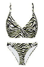 Laden Sie das Bild in den Galerie-Viewer, Set Wild-Black Tri-Tank Comfy
