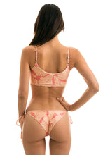 Laden Sie das Bild in den Galerie-Viewer, Top Banana Rose Bra
